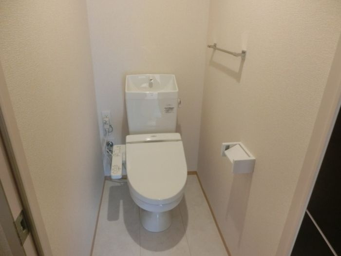 アンソレイユAのトイレ