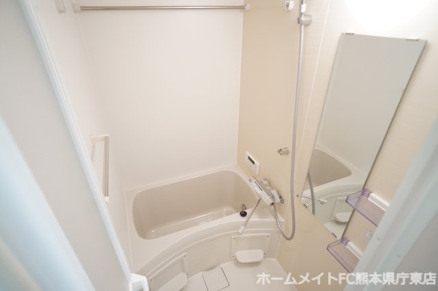 熊本市中央区坪井５丁目のアパートの浴室