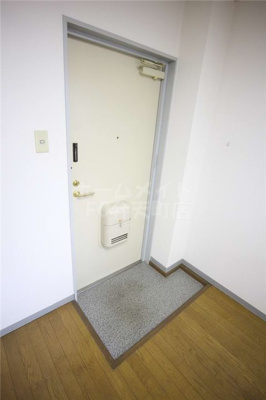 【玄関】 | 浪華園ハイツ | 明るい玄関です