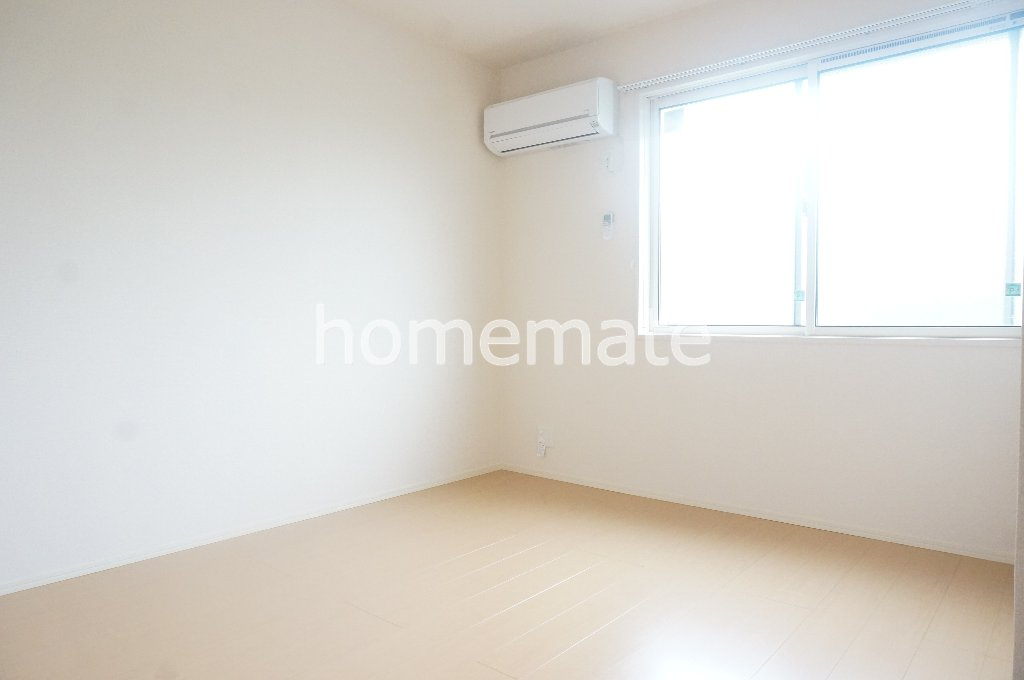 熊本市南区野口１丁目のアパートの洋室