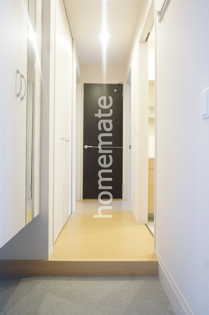 熊本市南区野口１丁目のアパートの玄関