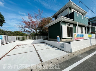 【外観】 | 春日市の外観まで綺麗にリフォームされた戸建て♪周辺緑豊かでこれからの時期は紅葉が見ごろです。生活環境整ったこちらで新しい生活をスタートさせませんか？