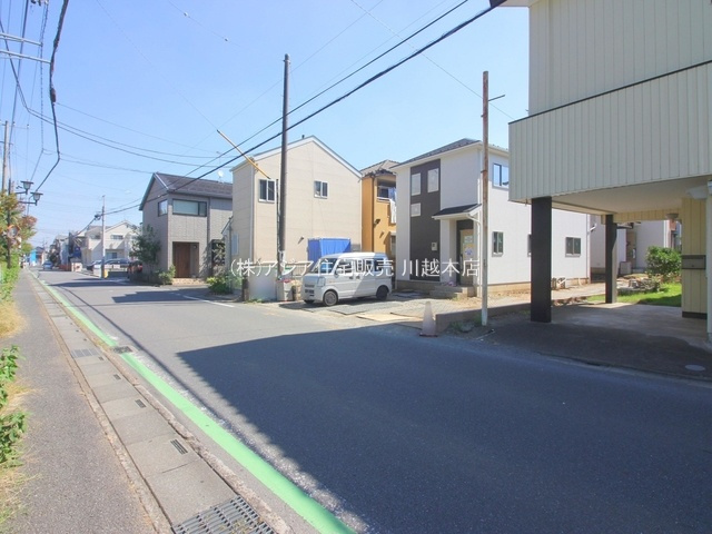 川越市砂新田　新築戸建の前面道路含む現地写真|北西側5.4ｍ公道