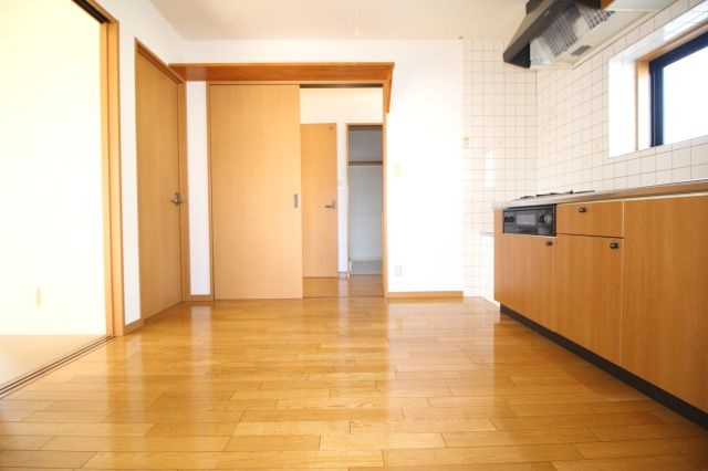 光陽ハイツⅢの居間・リビング|使いやすいリビングです