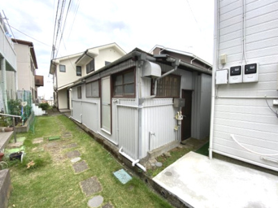 【外観】 | 追浜本町一丁目中古戸建 | 実需・投資どちらもご検討可能！想定家賃５０，０００円（月額）表面利回り１７％！