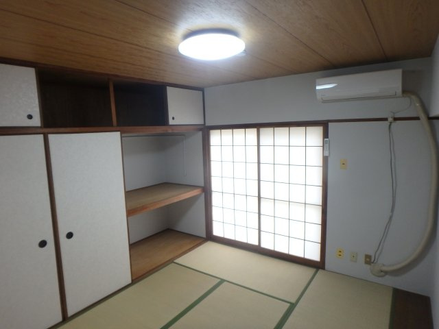 【寝室】 | フタミハイツ | 落ち着いた色調の寝室です