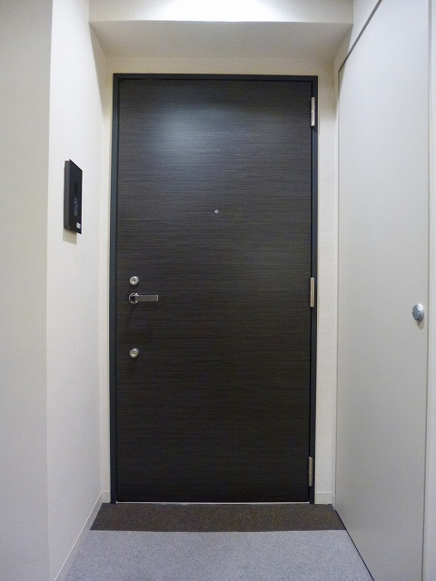 ParkAxis秋葉原Eastの設備|玄関ダブルロックセキュリティです