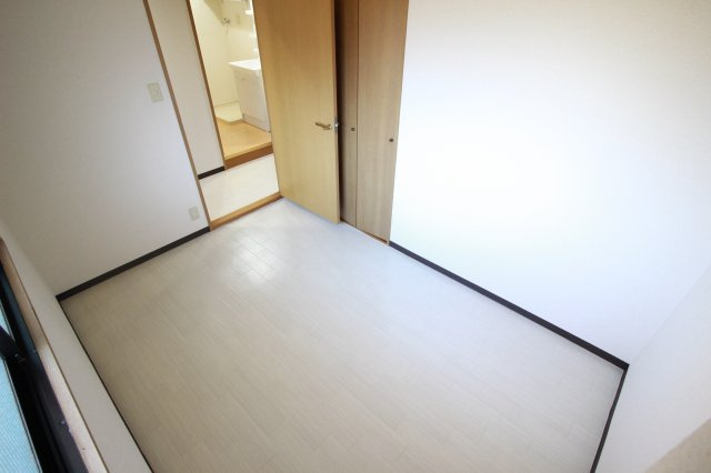【洋室】 | カーサフィオーレ壱番館