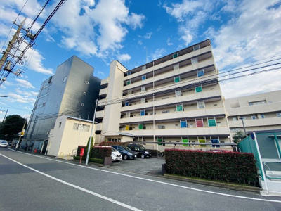 【外観】 | コーポ大和 | 総戸数３７戸、１９８８年１２月築、管理人は巡回勤務につき管理体制良好です♪