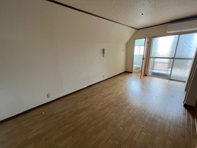 【洋室】 | 明美マンション | 明るい洋室です