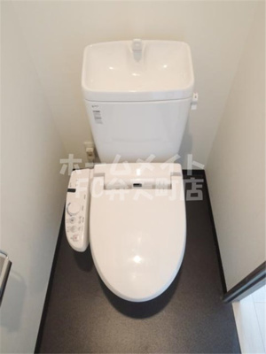 【トイレ】 | ラブニール西長堀パークフロント | 落ち着いた色調のトイレです