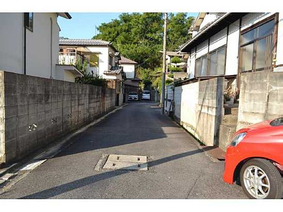 【前面道路含む現地写真】