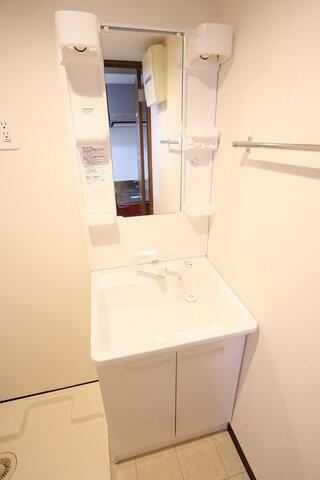 フェアリーコート博労町の洗面所