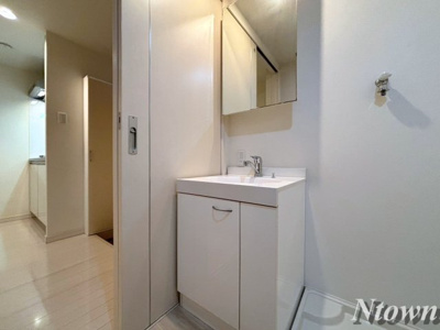 【洗面所】 | ロレイアム | スペースが確保できる洗面所です