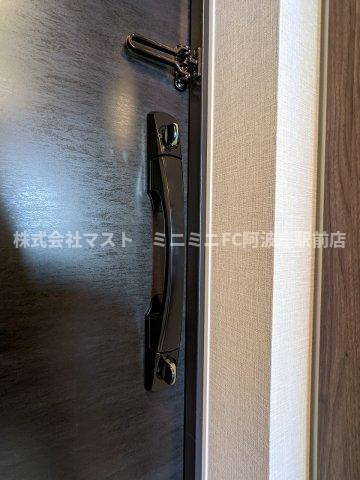 S-RESIDENCE福島Alovitaの玄関