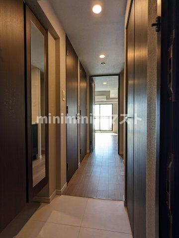 S-RESIDENCE福島Alovitaの玄関