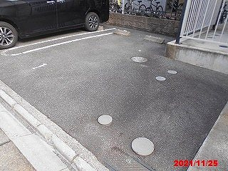 【駐車場】
