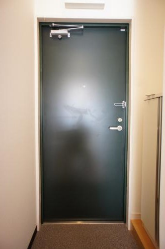 【玄関】 | レオ参拾七番館 | スッキリまとまった玄関です