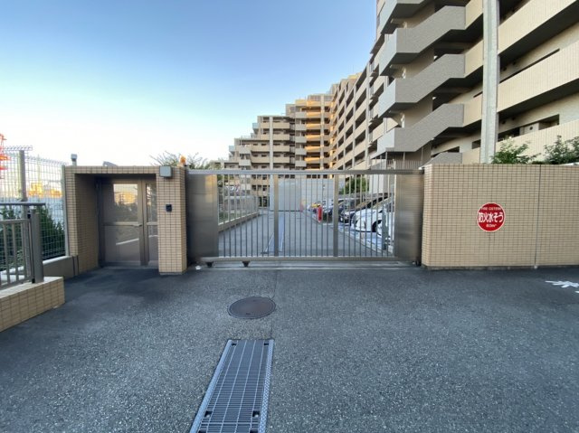 【駐車場】 | パークホームズ千里中央