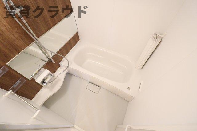 明幸2番館の浴室|アクセントパネルがおしゃれなバスルーム♪