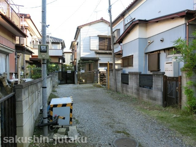 作新台８丁目　中古戸建の前面道路含む現地写真|北東側４ｍ私道