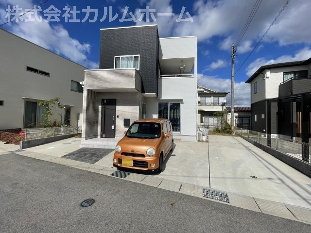 【前面道路含む現地写真】