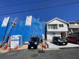 【前面道路含む現地写真】