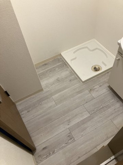 【設備】 | アールグレイ山本 | ゆったりとスペースのある洗面所