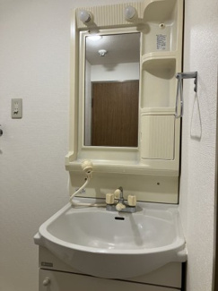 【独立洗面台】 | アールグレイ山本 | 独立洗面台で身支度をすべて済ませてしまいましょう