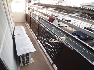 【バルコニー】 | アールグレイ山本 | 外からの目が気にならないバルコニーで洗濯物が干せます