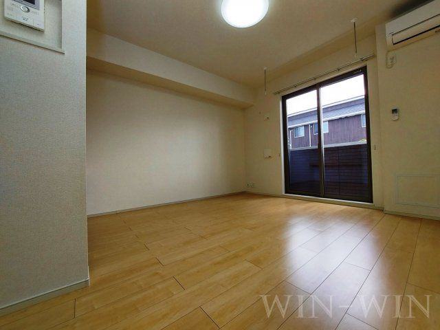 クオリティー ワンの居間・リビング