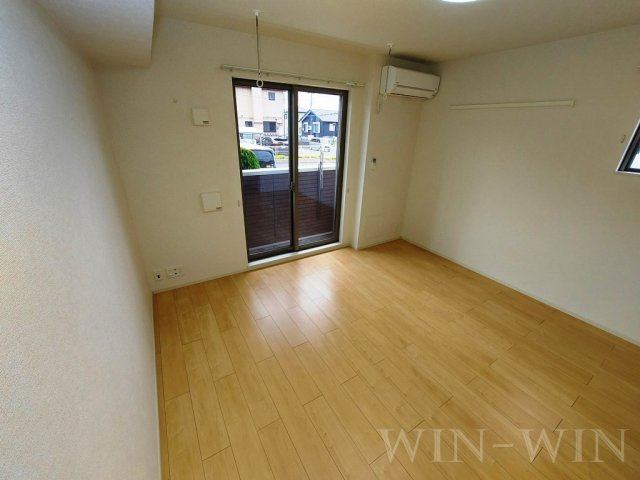 クオリティー ワンの居間・リビング