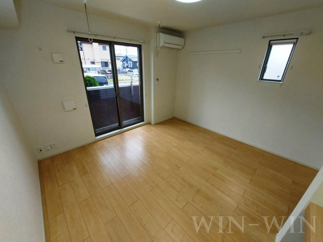 クオリティー ワンの居間・リビング