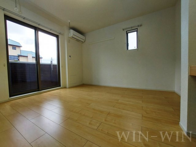 クオリティー ワンの居間・リビング