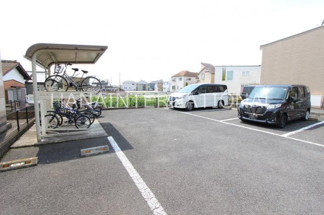 プランドールの駐車場