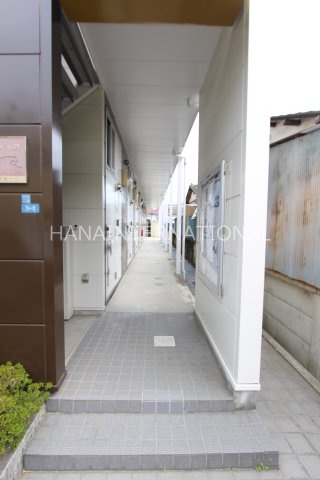 スリーフォーのエントランス