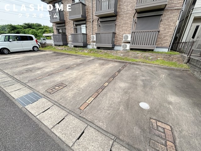 モントレ　　 刈谷市近郊の賃貸はクラスホームの駐車場