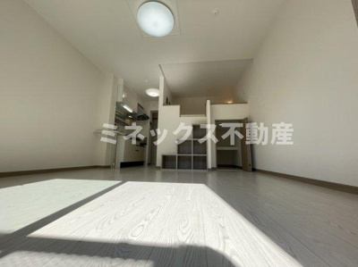 【居間・リビング】 | PLAISIR | 同タイプのお部屋の写真。現況を優先します。