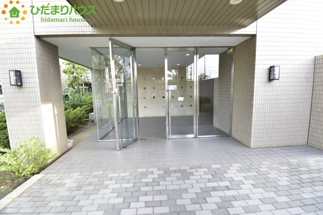 オーベル大宮指扇のエントランス