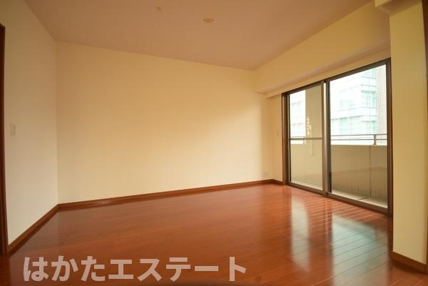 【洋室】 | 広々とした洋室です