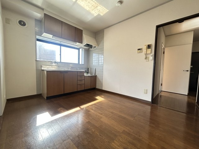 春日部市梅田本町２丁目の賃貸マンションの居間・リビング