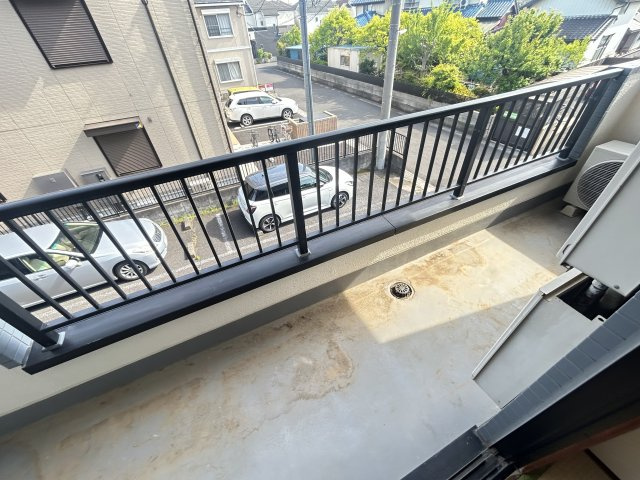 春日部市梅田本町２丁目の賃貸マンションのバルコニー