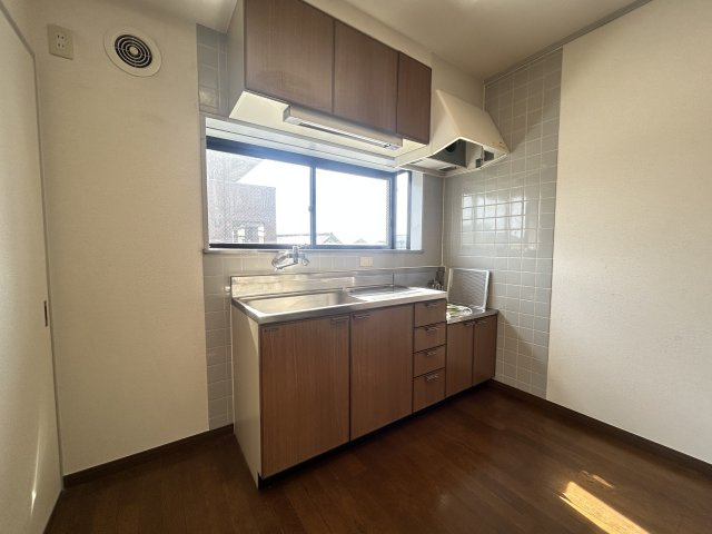 春日部市梅田本町２丁目の賃貸マンションのキッチン
