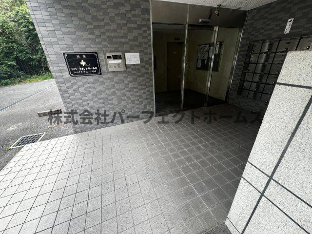 枚方グランドマンションのエントランス