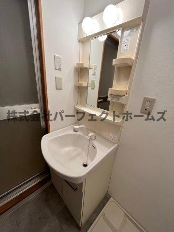 枚方グランドマンションの独立洗面台|独立洗面台で身支度をすべて済ませてしまいましょう