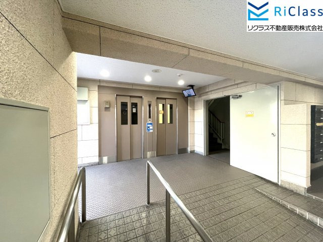 西宮グリーンマンション1号棟のその他共用部分|エレベーターが2基ございます