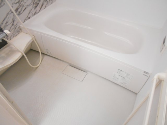 クレシェンテ市川の浴室
