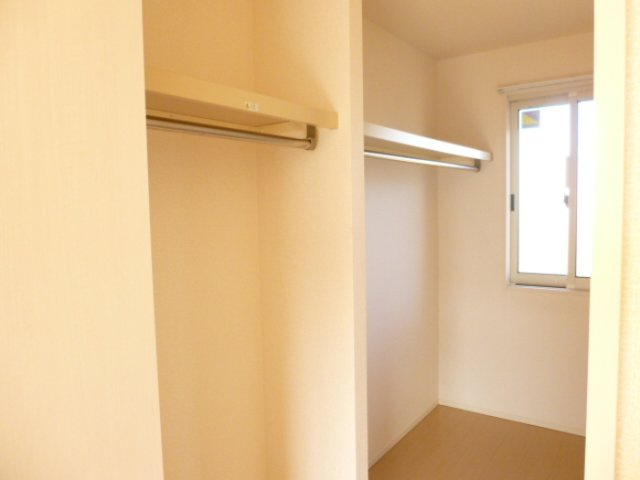 クレシェンテ市川の収納