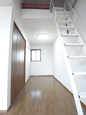 【洋室】 | ピアニーフィールドＢ