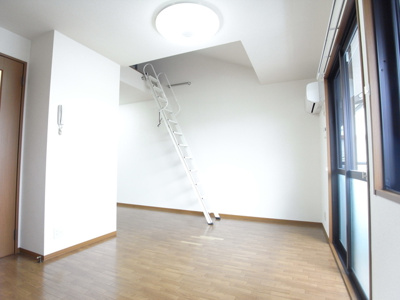 【洋室】 | ピアニーフィールドＢ